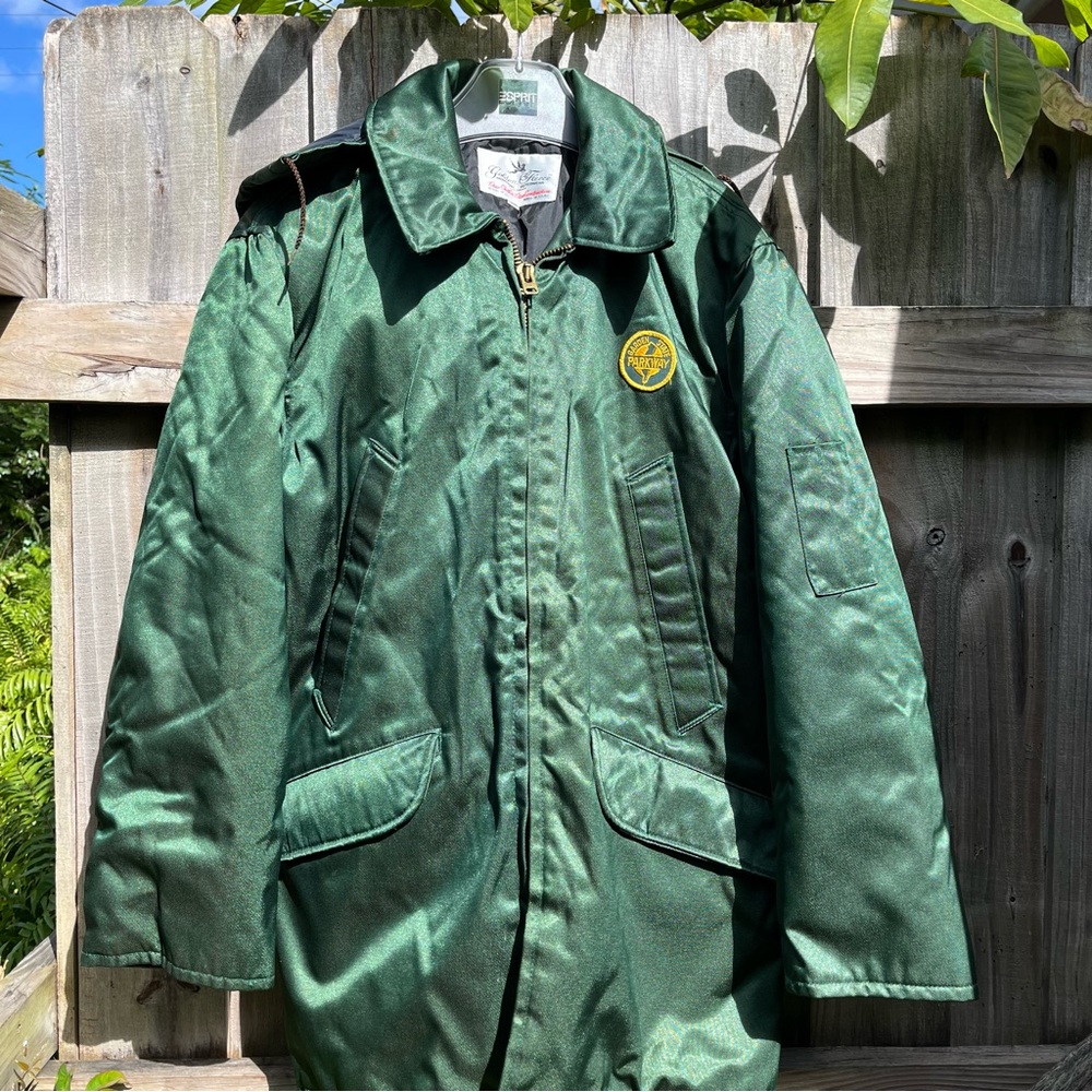 Vintage 1990s Golden State Parkway Hooded Utility Jacket. Size M